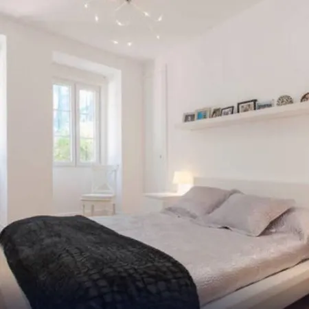 Apartment Deluxe Flat In Principe Real *